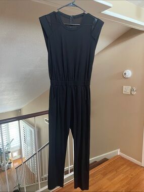 Women’s Black Sleeveless Jumpsuit